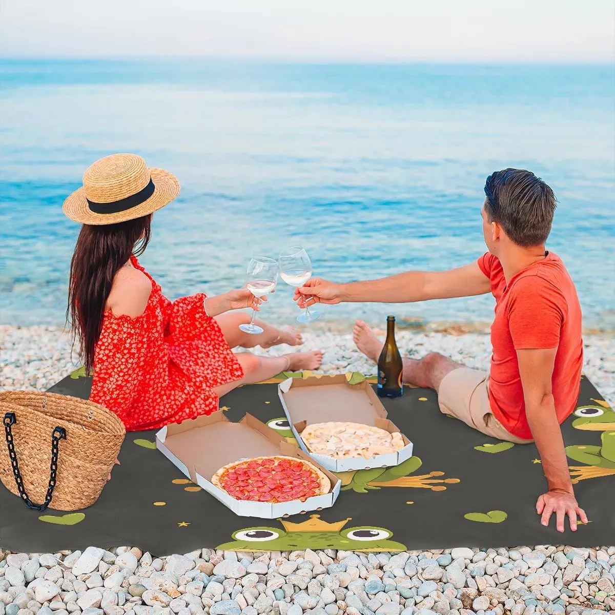 Frog Beach Blanket, Sandproof Beach Mat, 68 x 59 Waterproof Quick Drying Sand Free Mat with 4 x Ground Spikes for Outdoor Travel Camping Hiking, Cute Frog