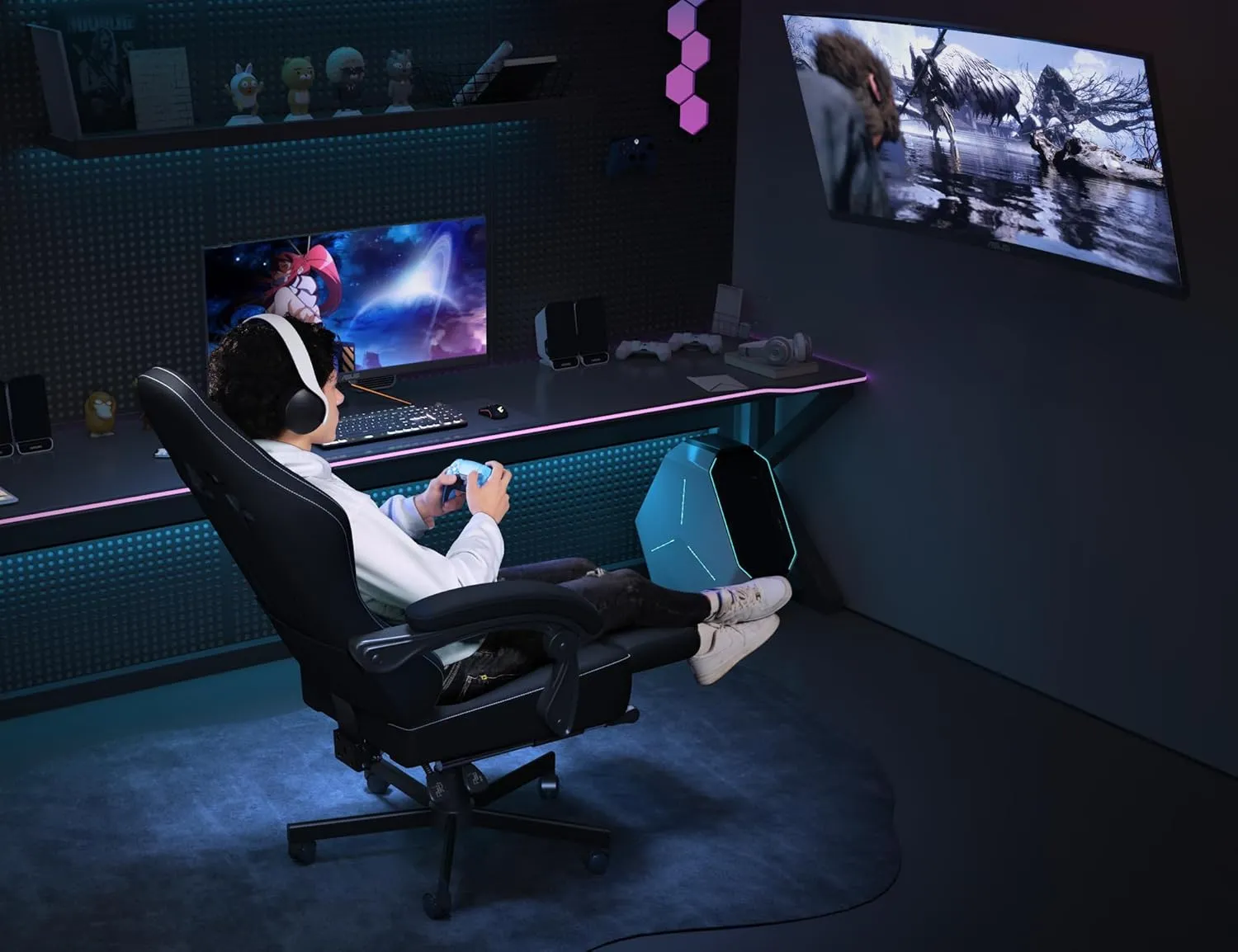 Gaming Chair Breathable Fabric with Pocket Spring Cushion,Wide and High Ergonomic Office Chair with Headrest,Computer Gaming Chair with Footrest for Adult and Teen,Black