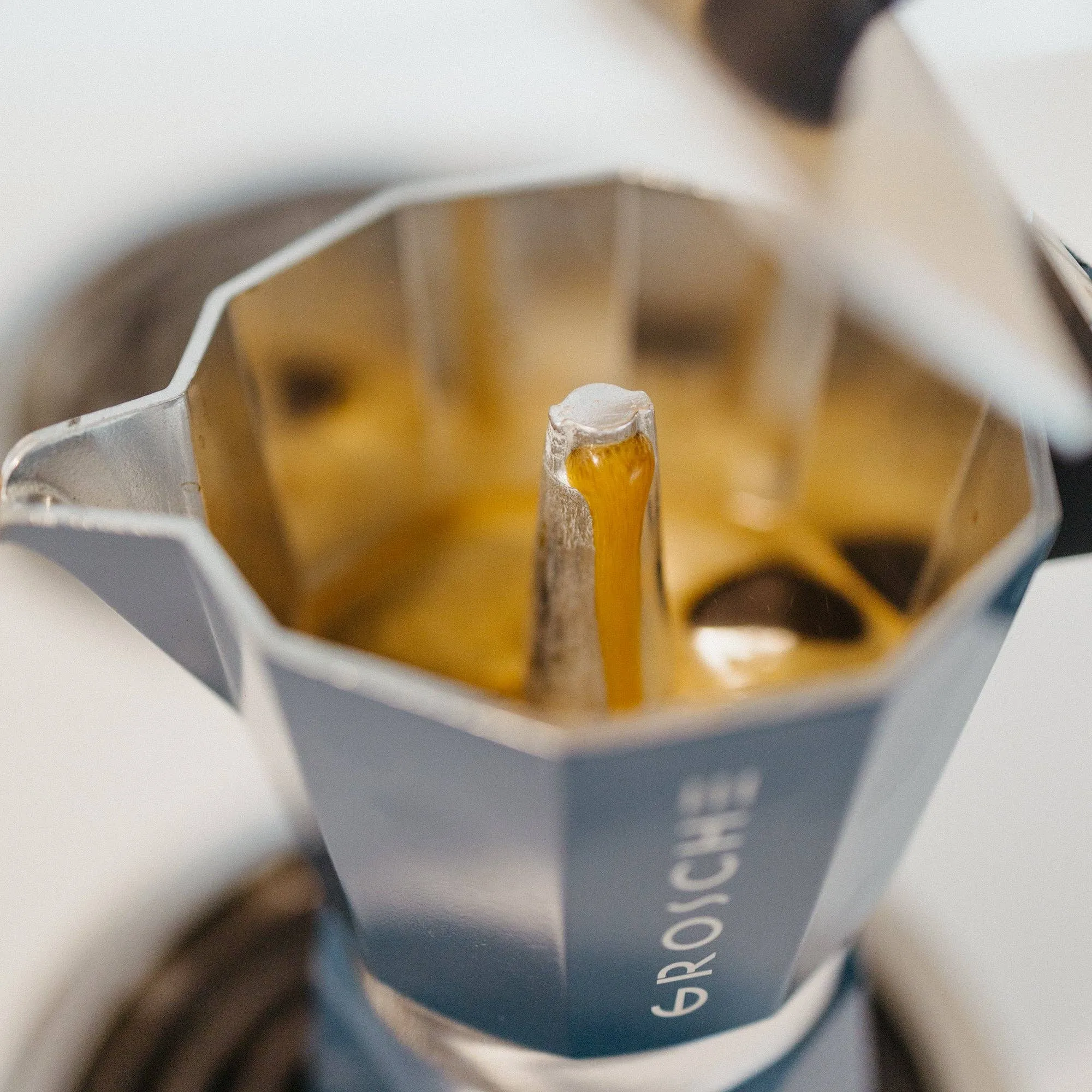 GROSCHE MILANO Stovetop Espresso Maker - Blue: 6 cup