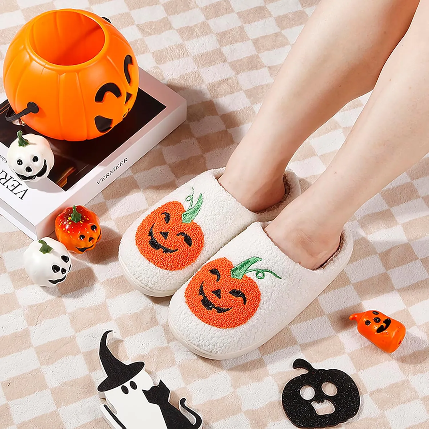 Halloween Pumpkin Slippers for Womens Mens Plush Warm Spooky Lantern Pumpkin Slippers House Shoes