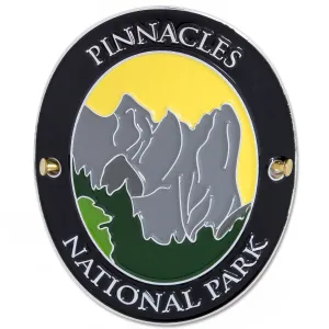 Traveler Series Pinnacles Hiking Medallion