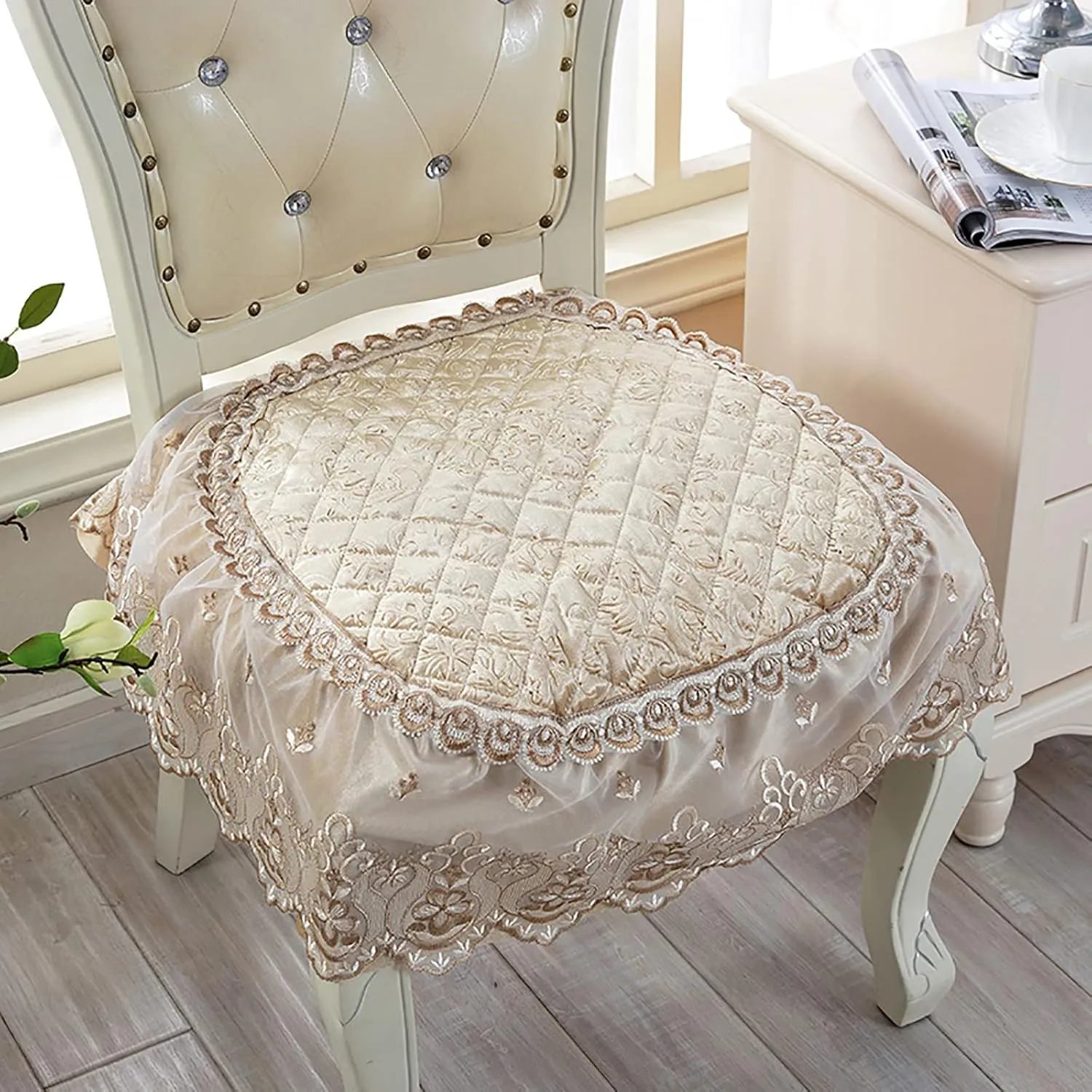 Yizc Lace Chair Cushion,Non Slip Square Chair Pad Comfort Warm Velvet Seat Cushion with Ties,European Kitchen Seat Pad for Home Decor Dining Office-Beige 50x50cm(20x20inch)